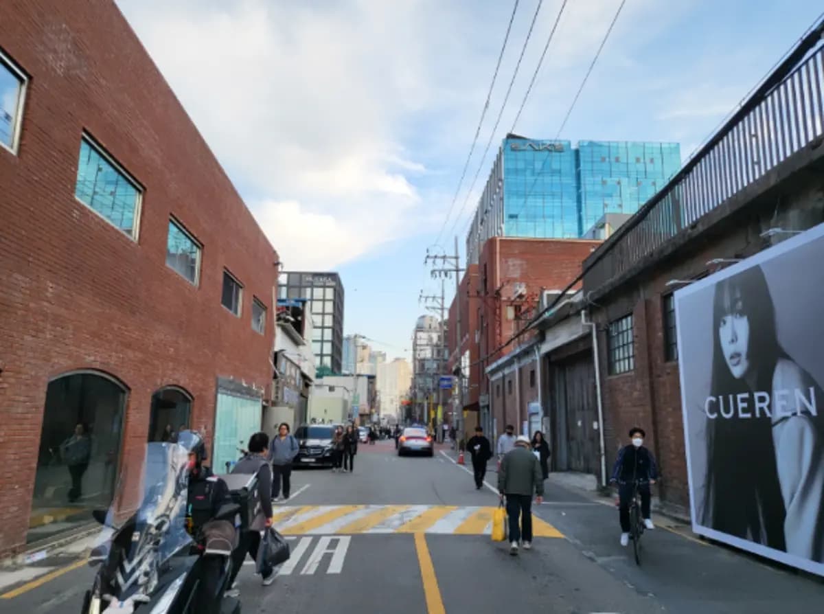 성수동 핫플 로드, 2025년 NEW 맛집 가이드